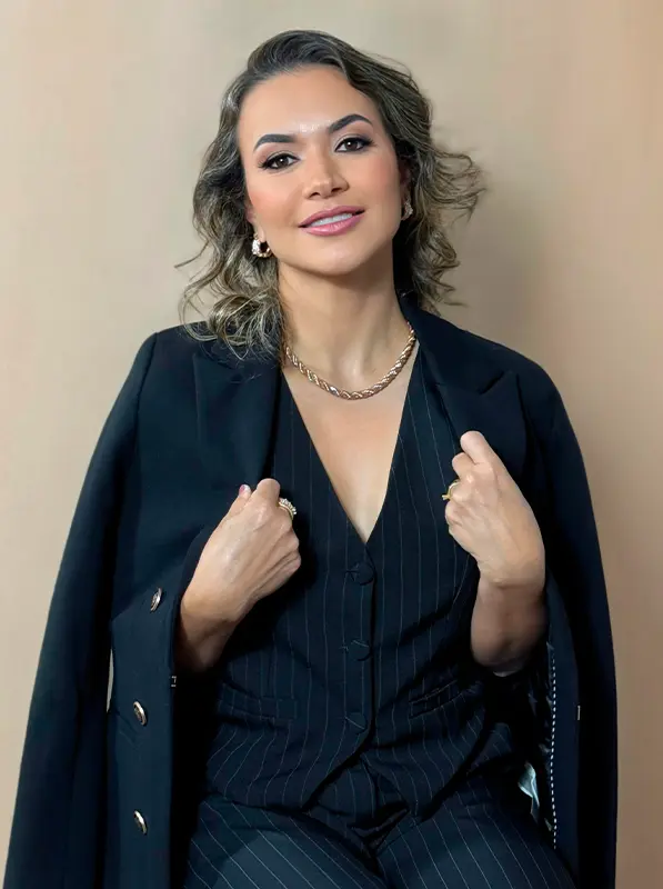 Isabella Santos — Farmacêutica Esteta